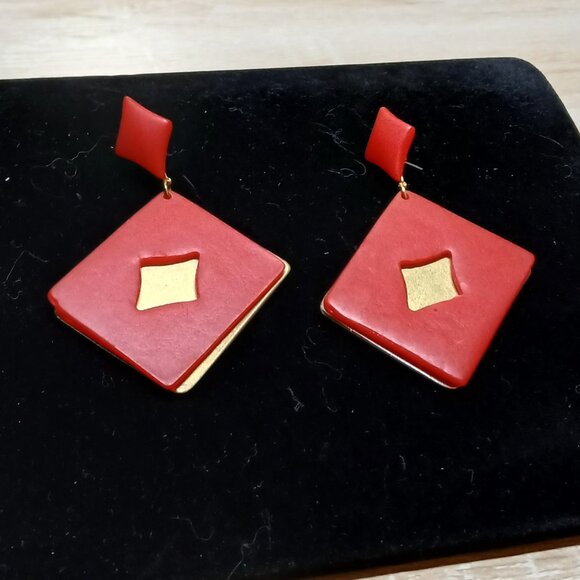 Large Red & Gold Tone Plastic Book Stud Earrings Vintage Jewelry #91 - Picture 1 of 11